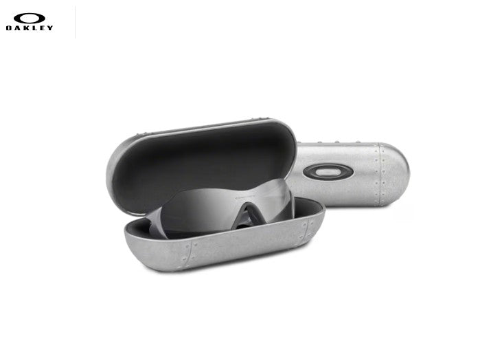 Estuche Metal Vault Oakley L